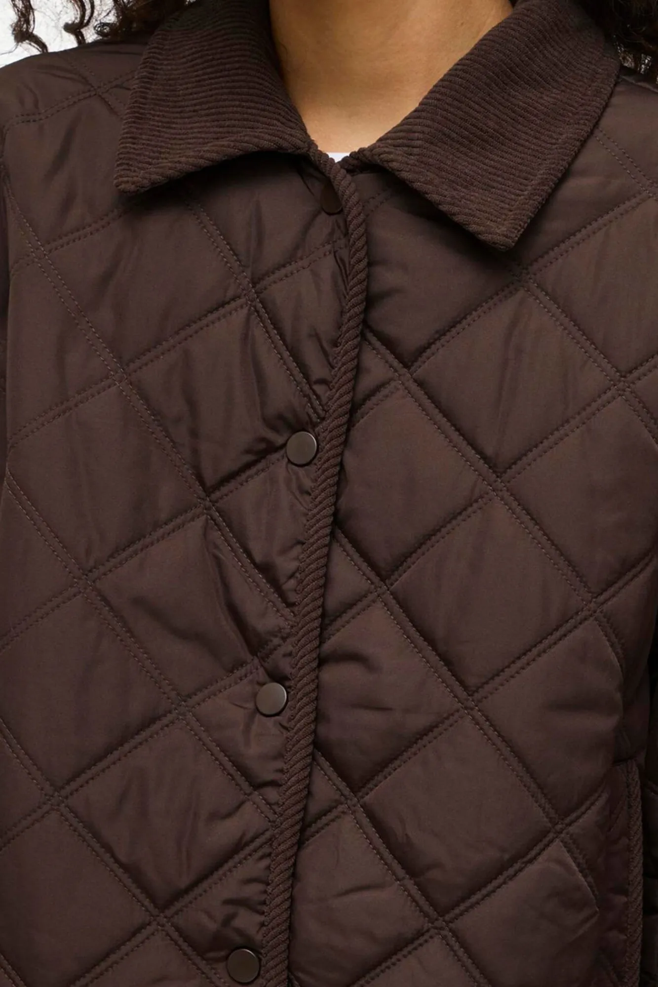 Mujer Vila Chaquetas|Plumíferos Y Acolchados>Abrigo acolchado guateado con cuello de pana