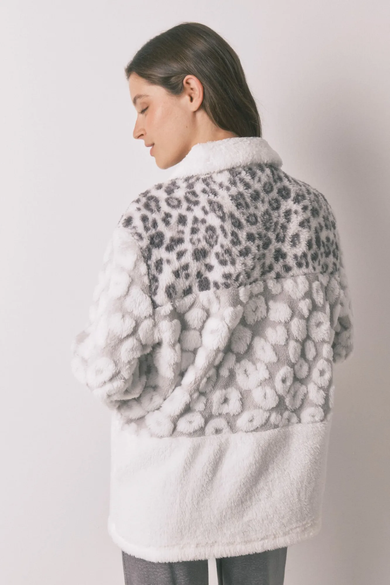 Mujer Women'secret Batas>Bata corta borrego animal print tricolor