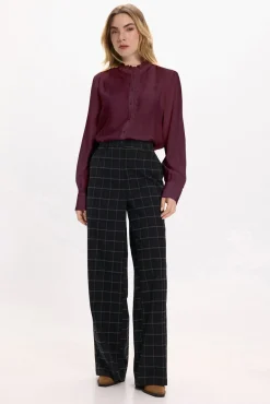 Mujer Vila Blusas>Blusa de manga larga con bordado inglés