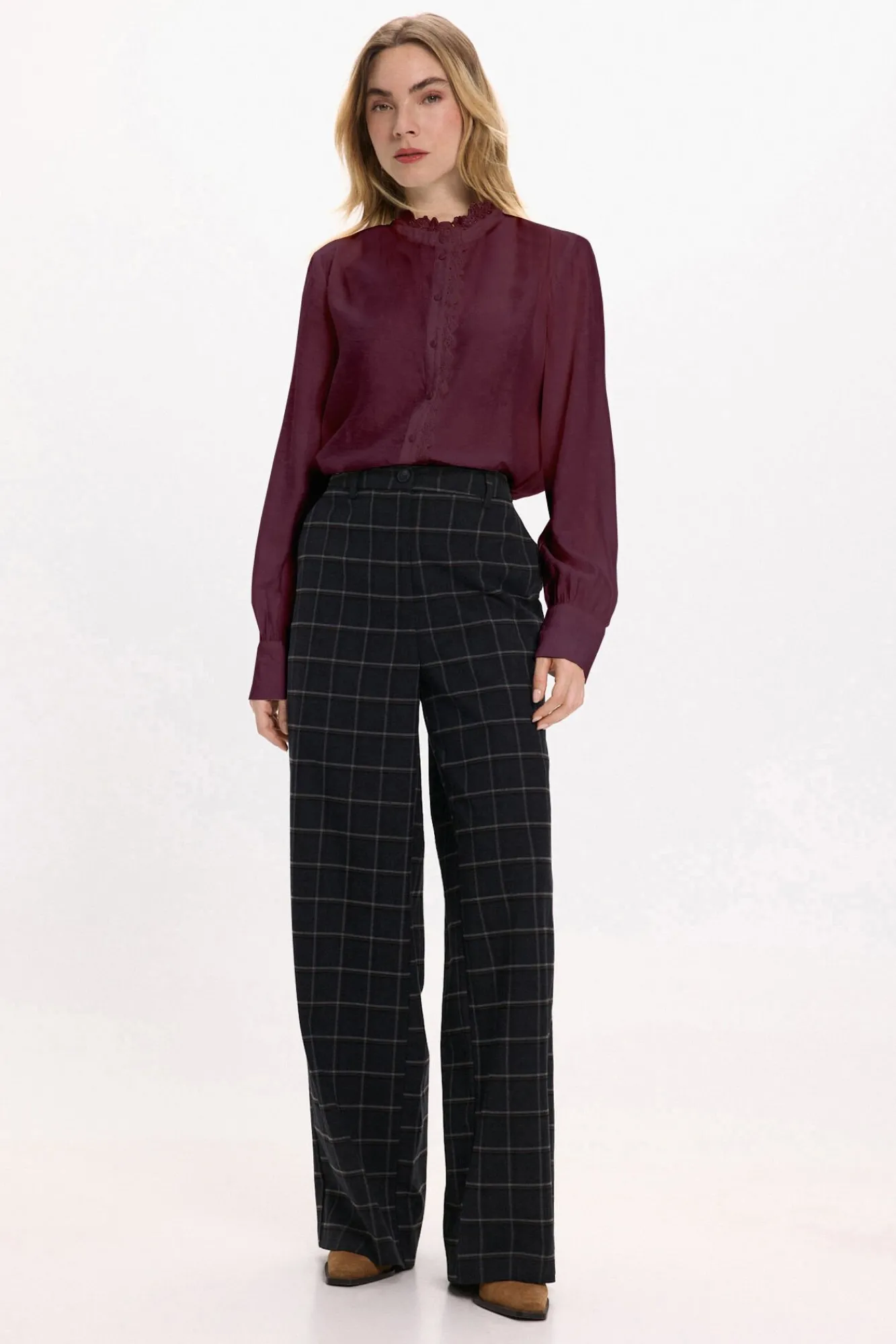 Mujer Vila Blusas>Blusa de manga larga con bordado inglés