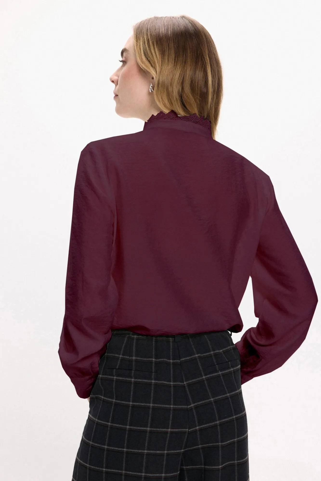 Mujer Vila Blusas>Blusa de manga larga con bordado inglés