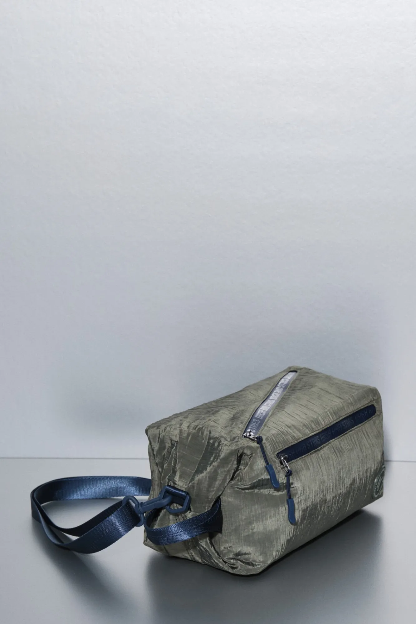 Mujer Dash and Stars Bolsos|Deporte>Bolso bandolera nylon kaki satinado