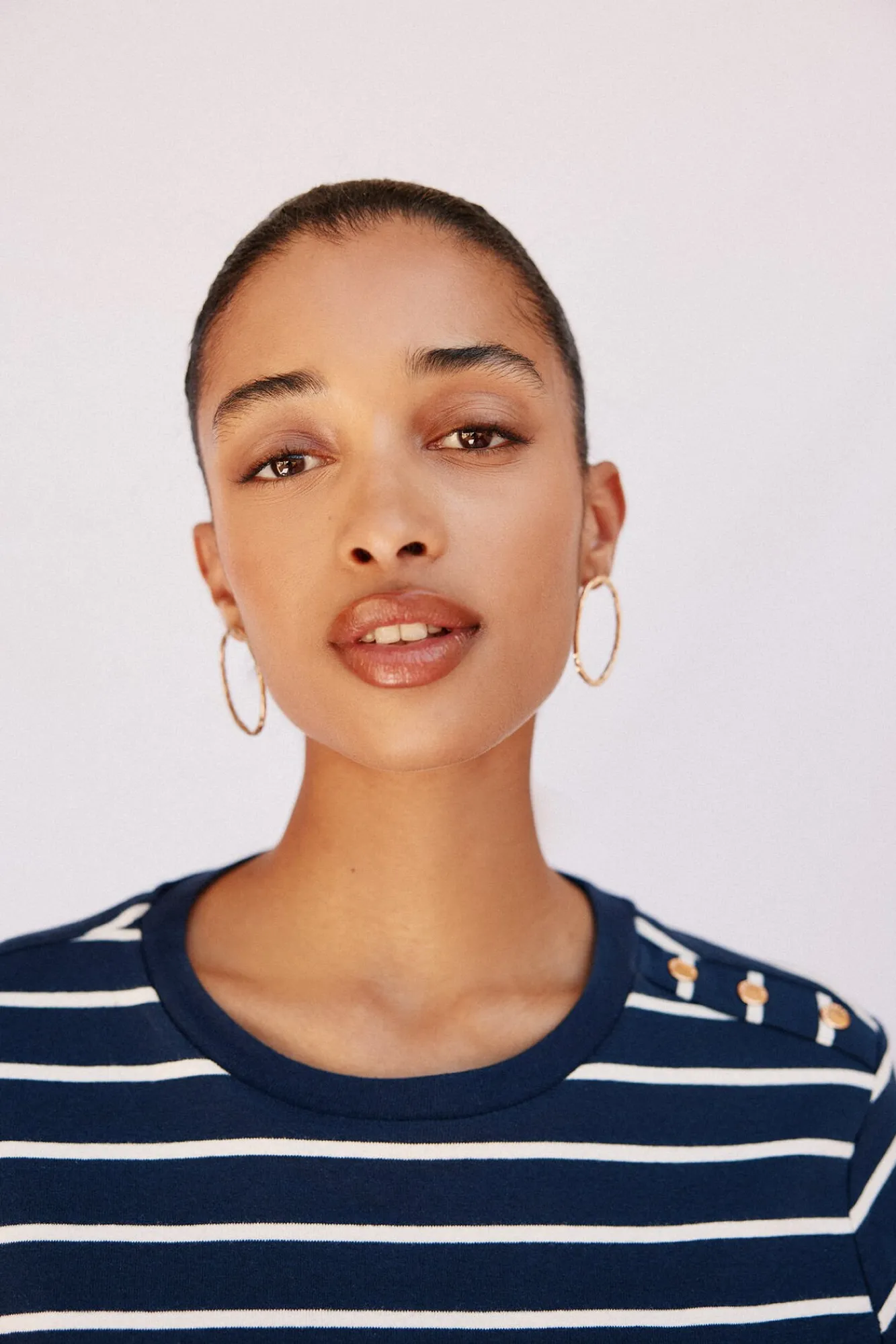 Mujer Cortefiel Camisetas>Camiseta básica botones dorados