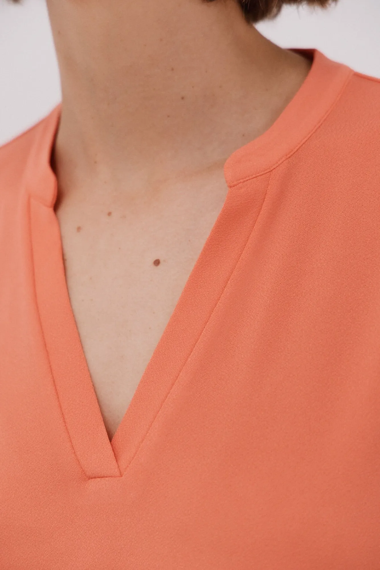 Mujer Cortefiel Camisetas>Camiseta básica cuello mao desmentido