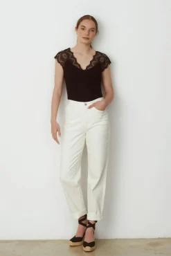 Mujer Vila Camisetas>Camiseta canalé con encaje