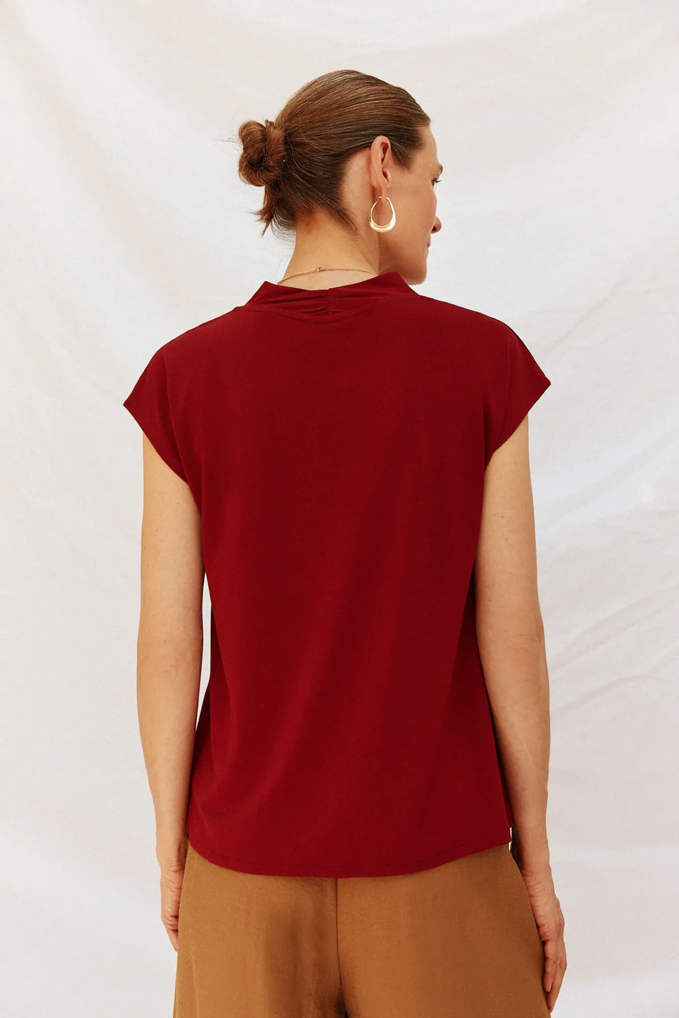 Mujer Cortefiel Camisetas>Camiseta estamapda escote pico fruncido