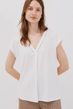 Mujer Cortefiel Camisetas>Camiseta pico con detalle puntilla