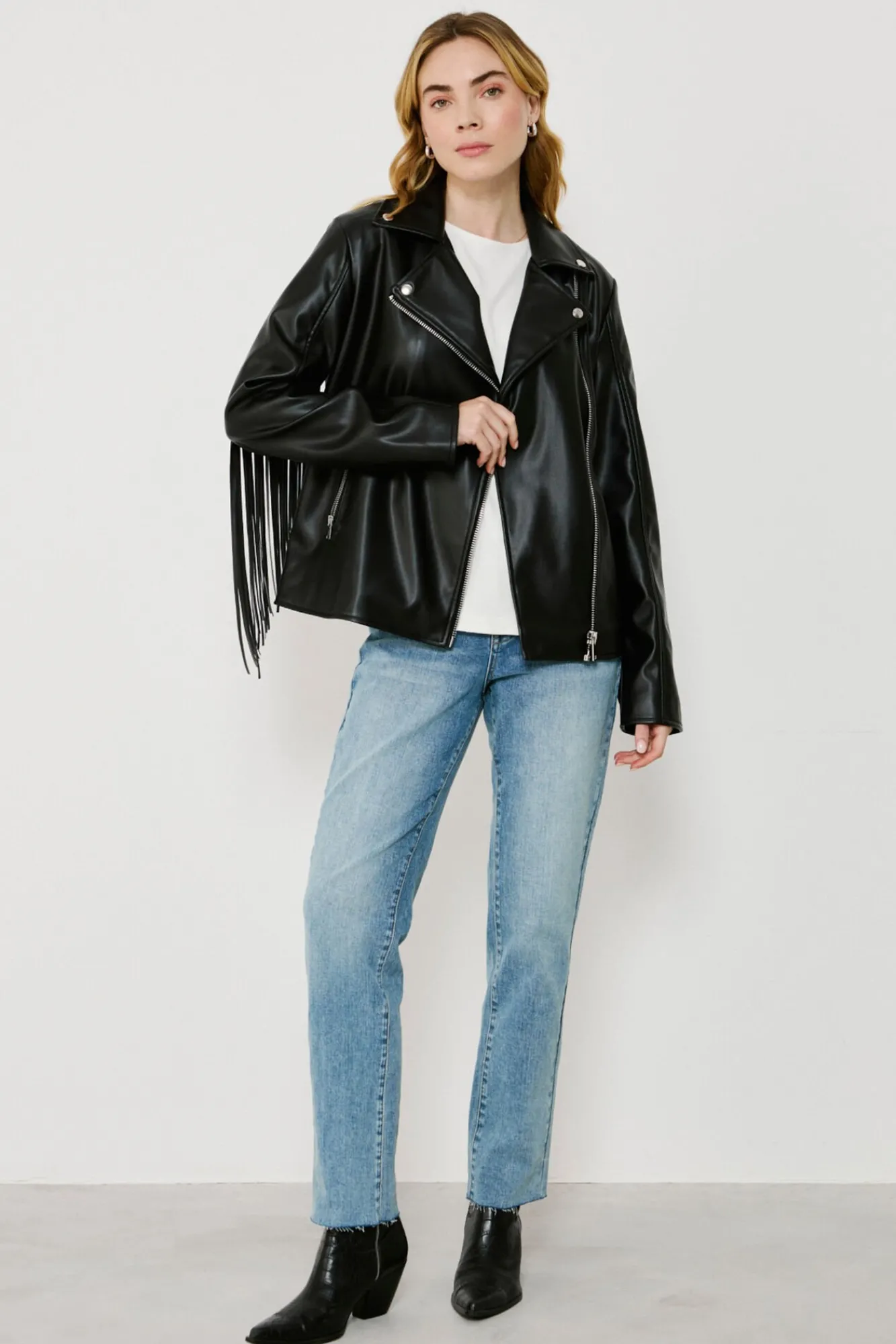 Mujer Vila Chaquetas>Cazadora biker de polipiel con flecos