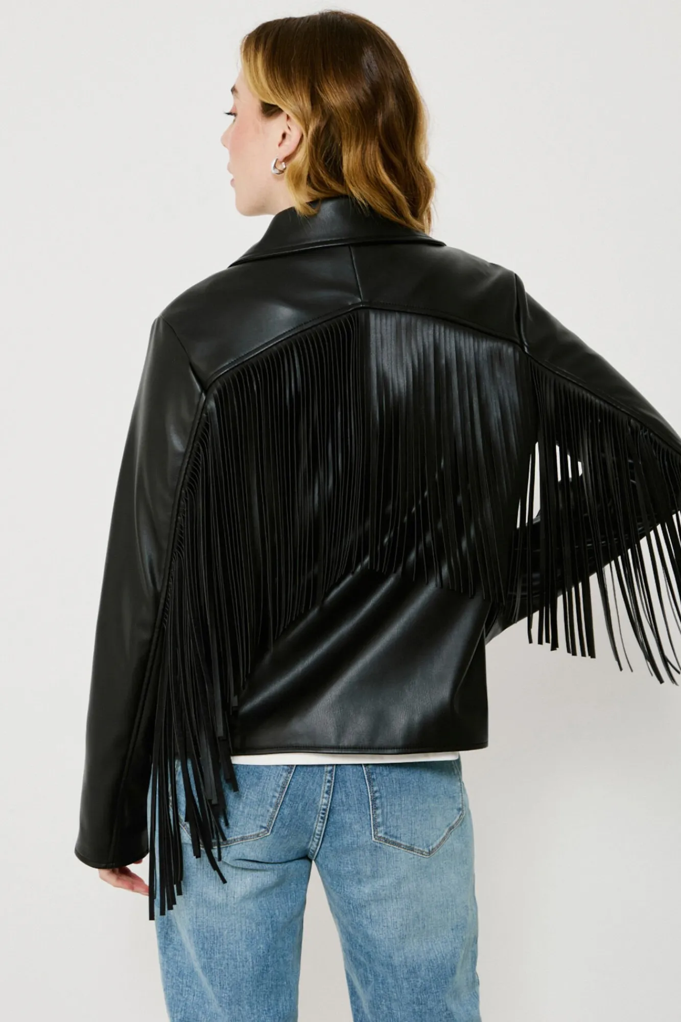 Mujer Vila Chaquetas>Cazadora biker de polipiel con flecos