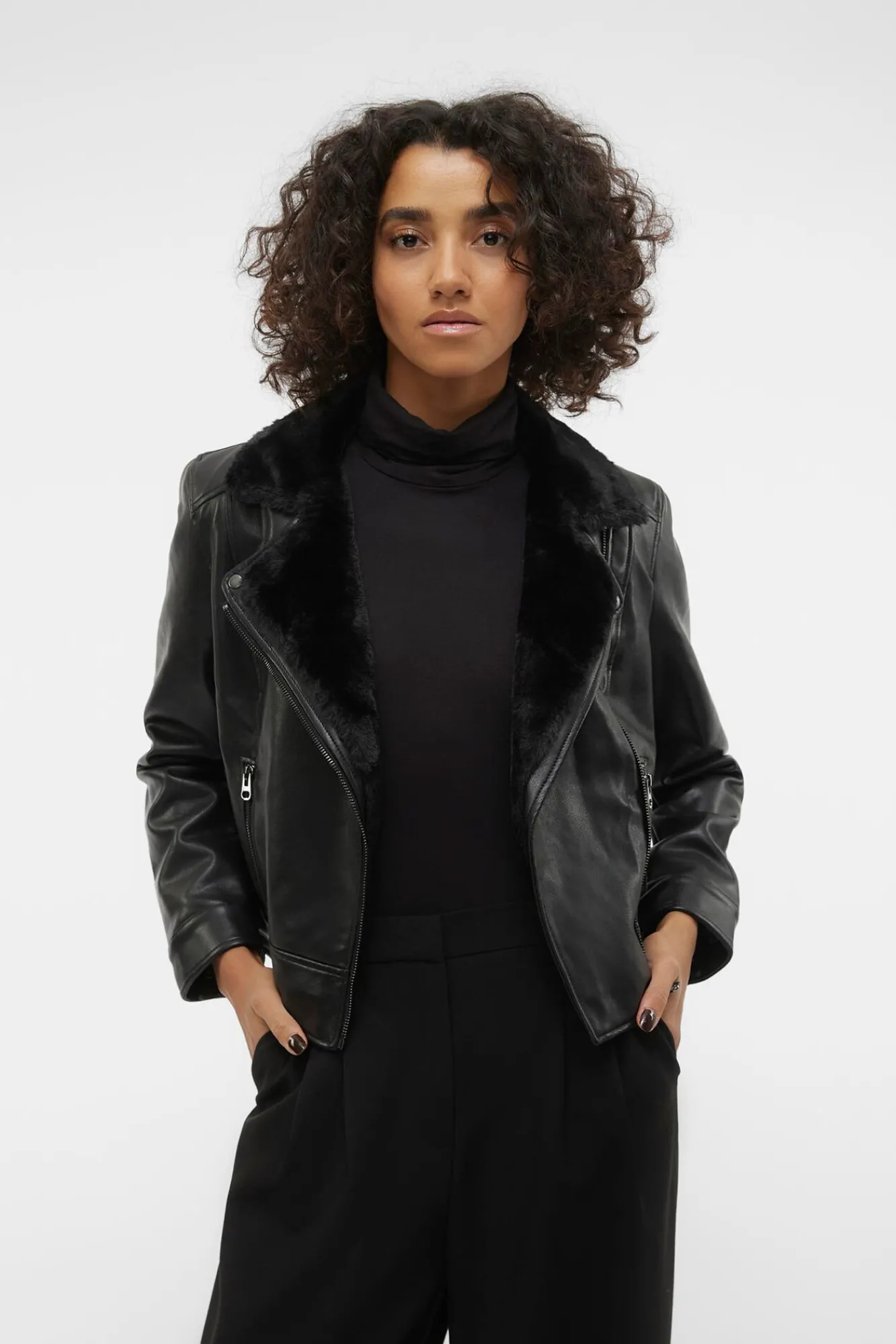 Mujer Vero Moda Chaquetas>Cazadora corta efecto piel