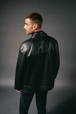 Hombre OOTO Chaquetas><noscript><img width=