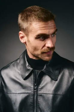 Hombre OOTO Chaquetas><noscript><img width=