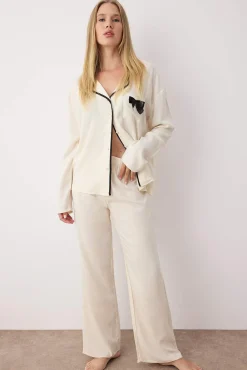 Mujer Trendyol Pijamas|Pijamas>Conjunto pijama camisero viscosa ribetes y lazo