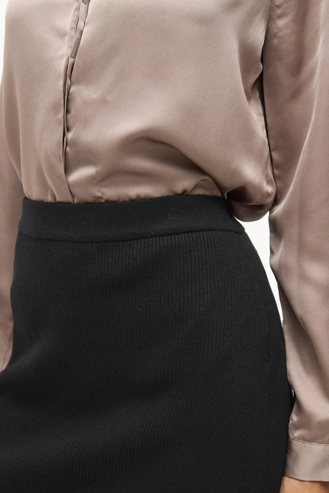 Mujer Vila Faldas>Falda de punto canalé midi