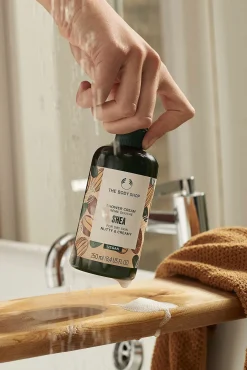 The Body Shop Cosmética Corporal>Gel de Ducha de Cremoso de Karité 250ml