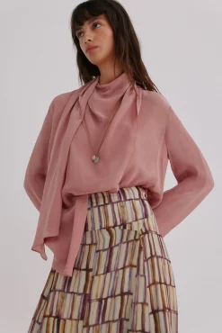 Mujer Hoss Intropia Blusas>Guiada. Blusa con cruce asimétrico