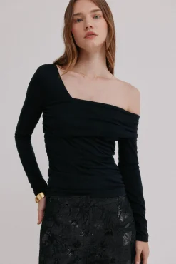 Mujer Hoss Intropia Camisetas>Magnolia. Top escote asimétrico