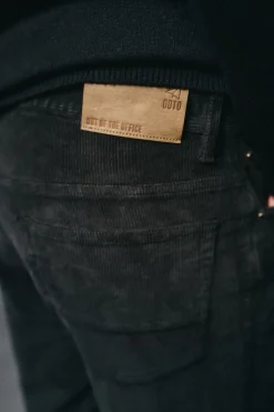 Hombre OOTO Pantalones><noscript><img width=