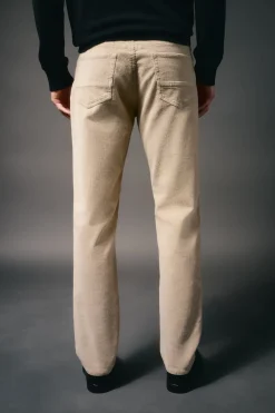 Hombre OOTO Pantalones><noscript><img width=
