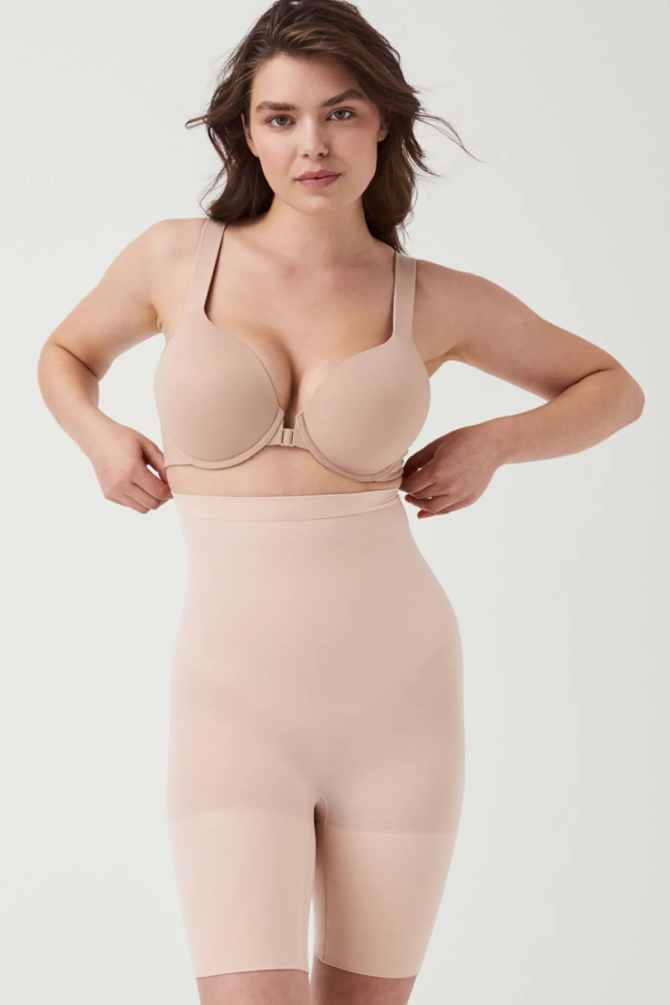 Mujer Spanx Ropa Interior>Pantalón corto a media pierna de talle alto .