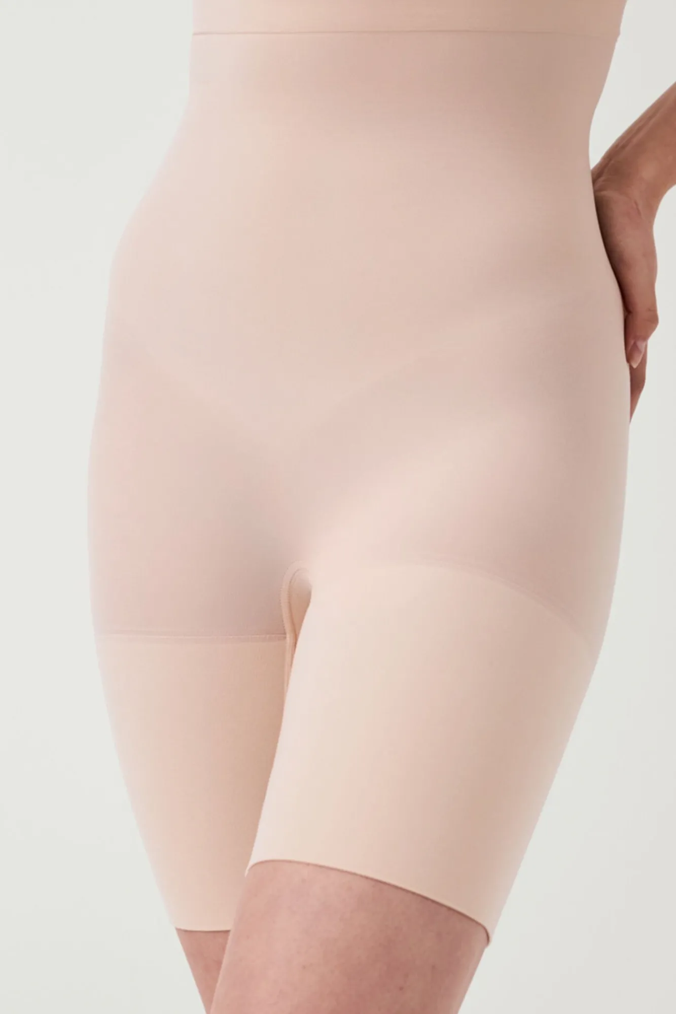 Mujer Spanx Ropa Interior>Pantalón corto a media pierna de talle alto .