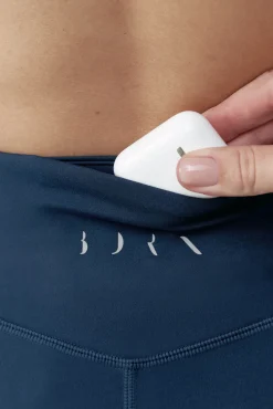 Mujer Born Living Yoga Deporte><noscript><img width=