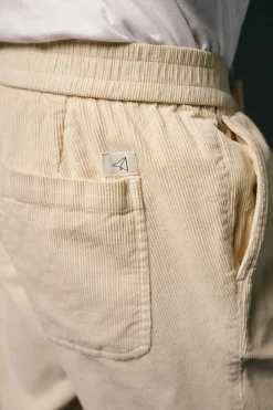 Hombre OOTO Pantalones><noscript><img width=