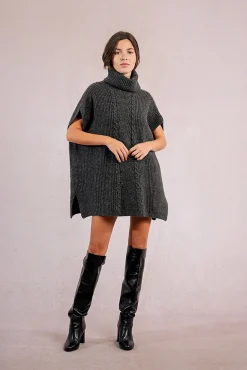 Mujer Molly Bracken Chaquetas>Poncho asimétrico con cuello alto