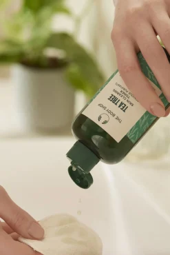 The Body Shop Cosmética Facial><noscript><img width=