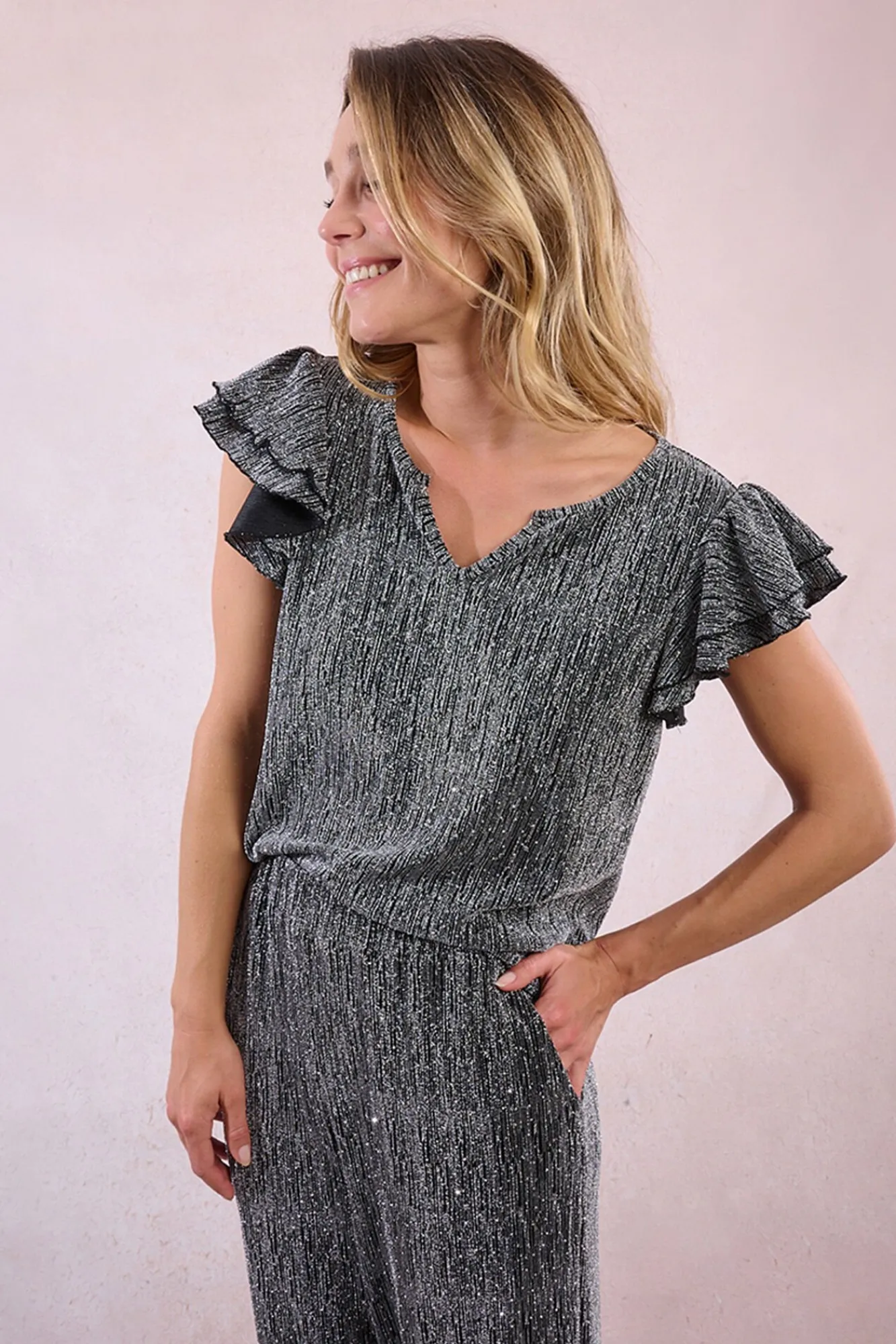 Mujer Molly Bracken Camisetas>Top de manga corta detalle volantes