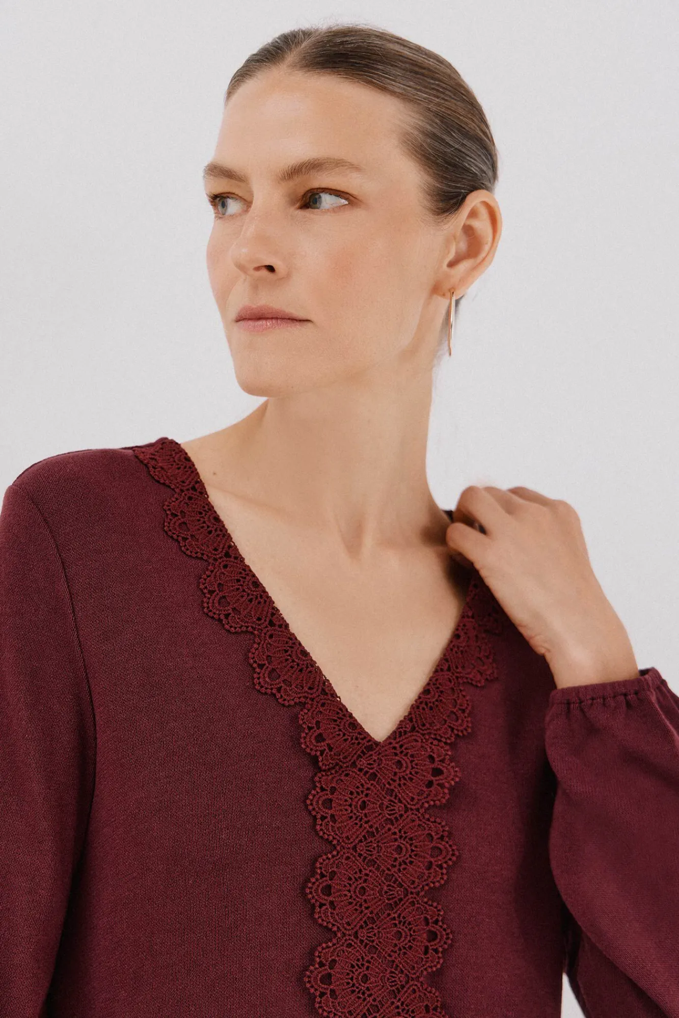 Mujer Cortefiel Camisetas>Top detalle puntilla escote