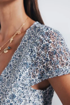 Mujer Springfield Camisetas>Top florecitas azules