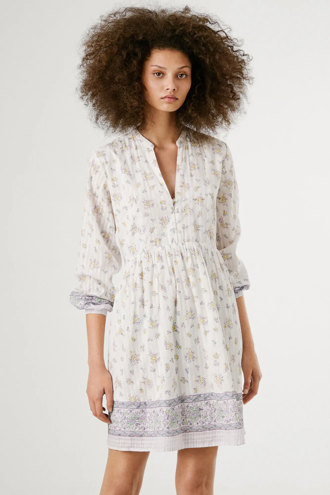Mujer Pepe Jeans Vestidos>Vestido corto de manga larga con estampado floral.