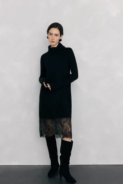 Mujer Pedro del Hierro Vestidos>Vestido de punto con detalle de encaje en bajo.