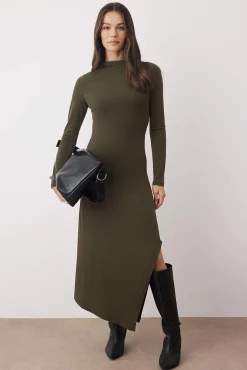 Mujer Trendyol Vestidos>Vestido midi cuello subido