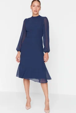 Mujer Trendyol Vestidos>Vestido midi de cuellto alto