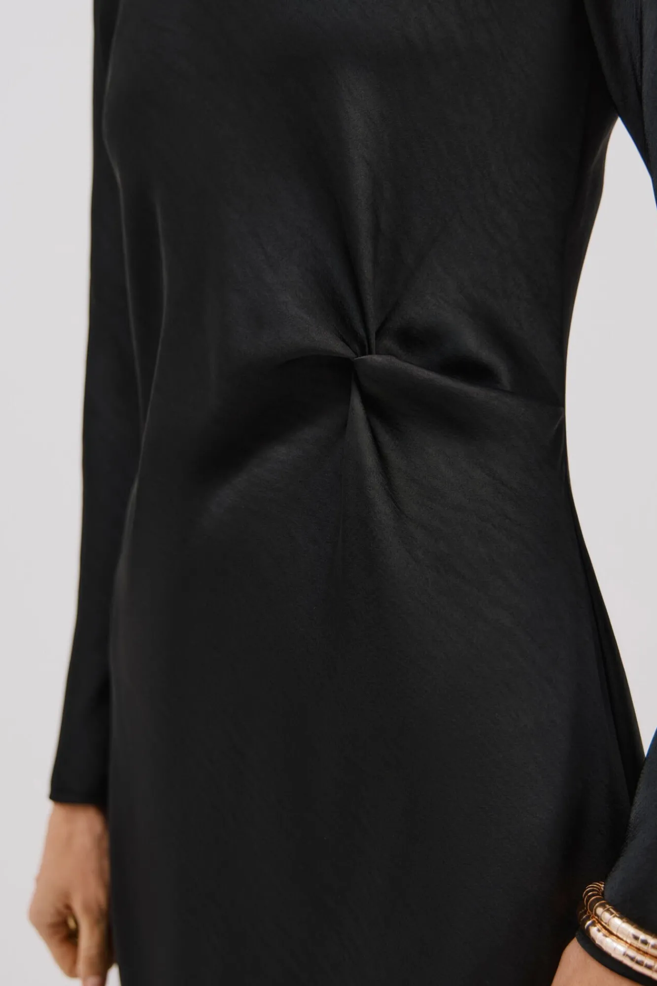 Mujer Cortefiel Vestidos>Vestido satinado nudo