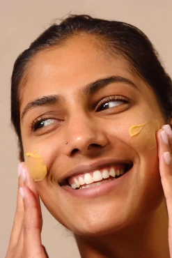 The Body Shop Cosmética Facial>Vitamin C Glow Revealing Microdermabrasion 100ml